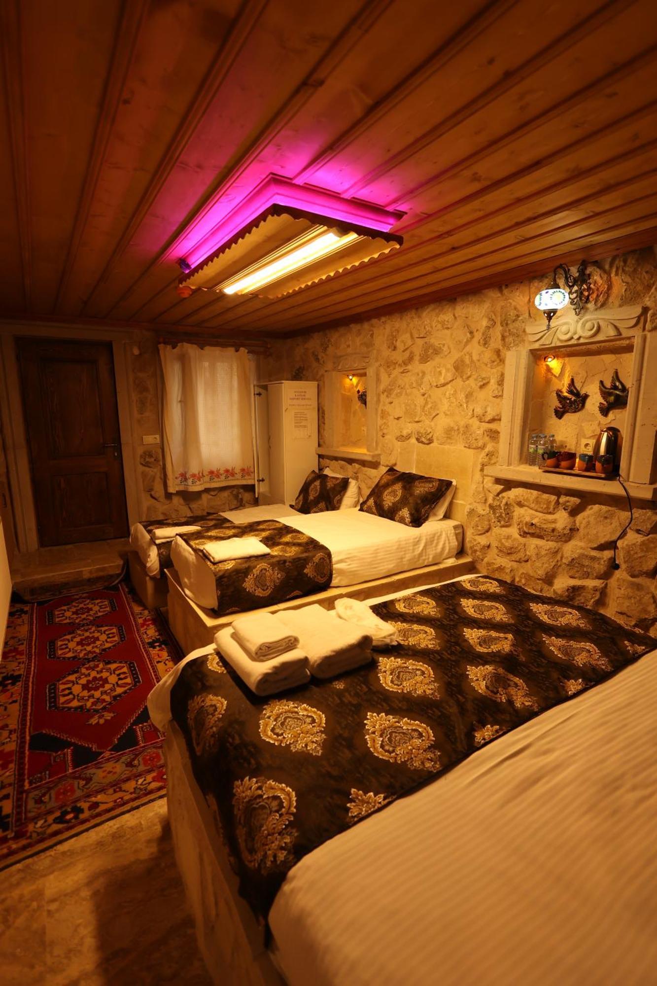 Апартаменти Lucky Luke Stone House Гьореме Екстер'єр фото